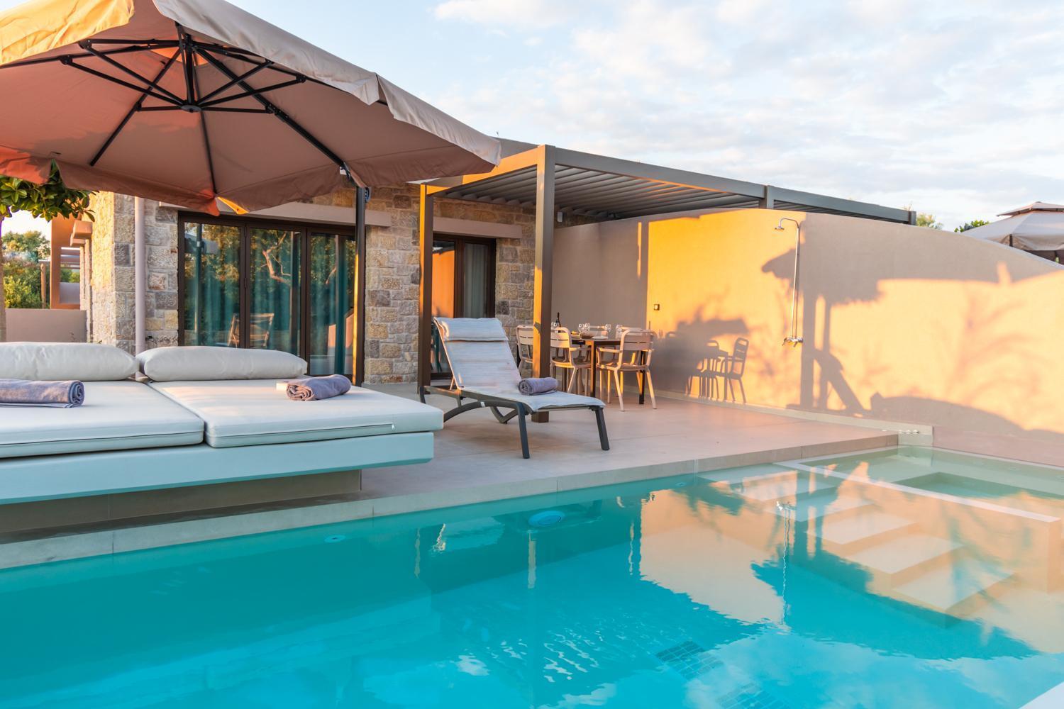 Nestor Luxury Villas Romanos  객실 사진