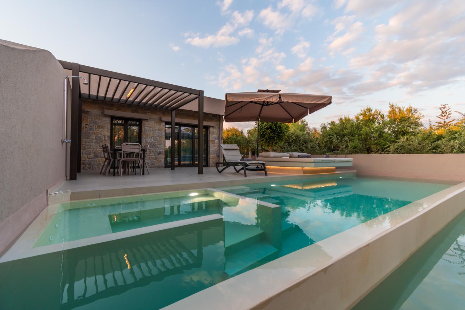 Nestor Luxury Villas Romanos  객실 사진