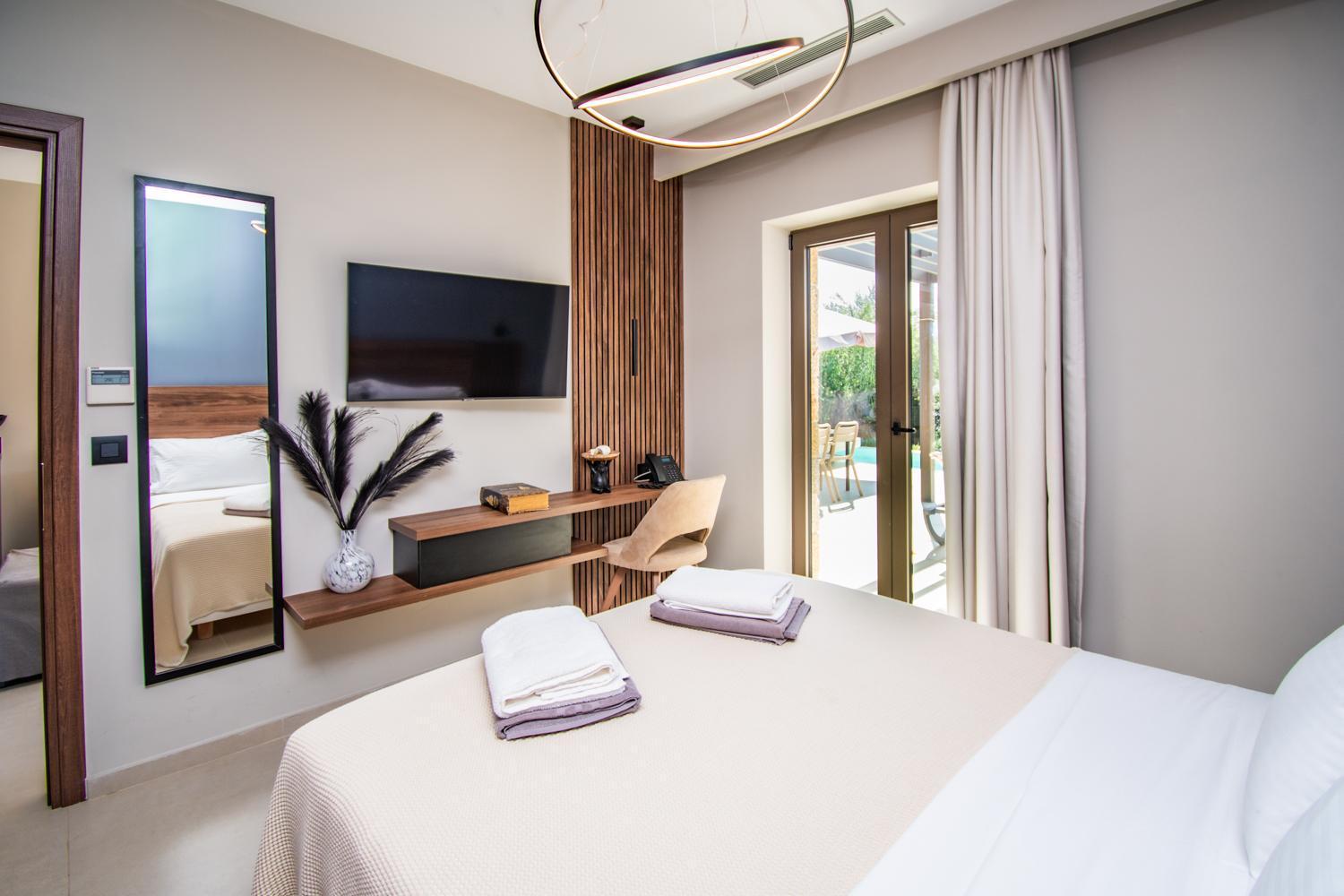 Nestor Luxury Villas Romanos  객실 사진